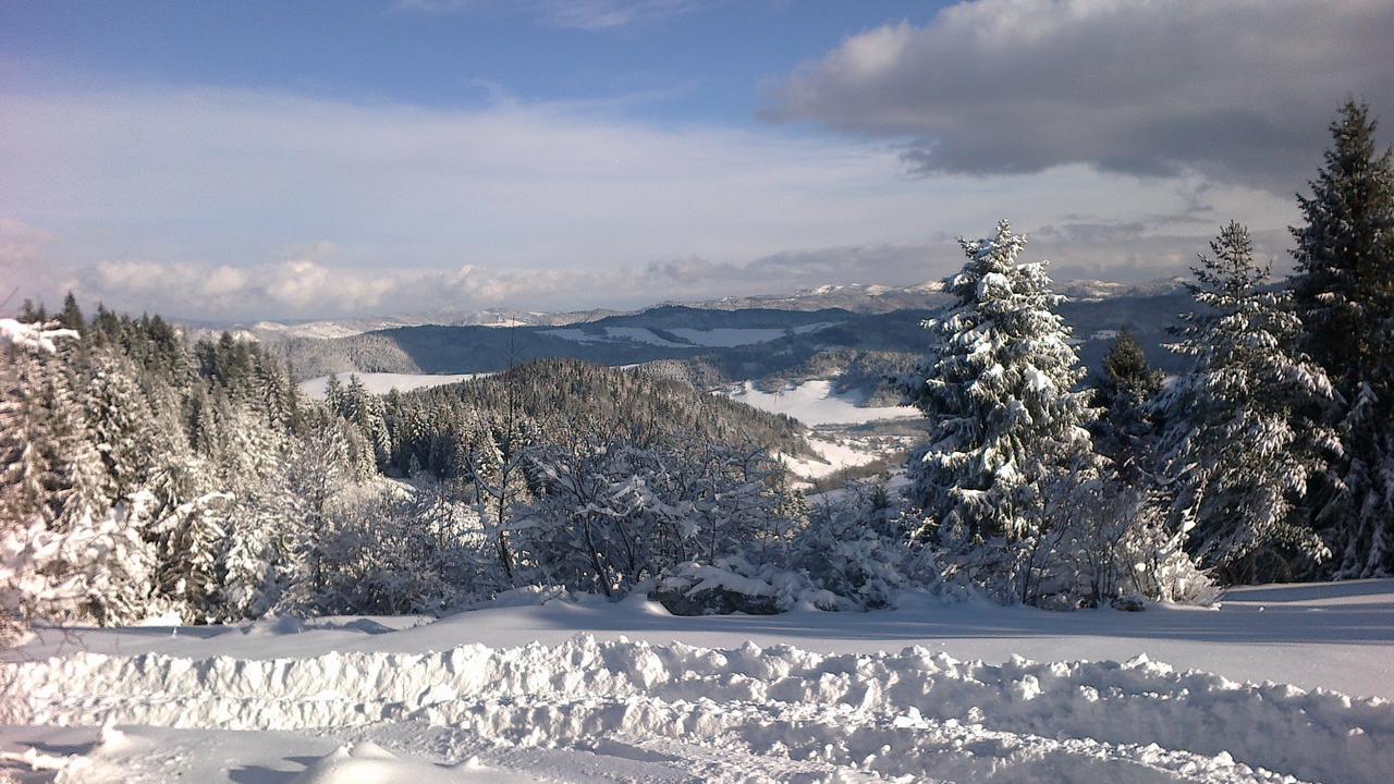 Domek Pod Majowa Gora Kacwin Esterno foto